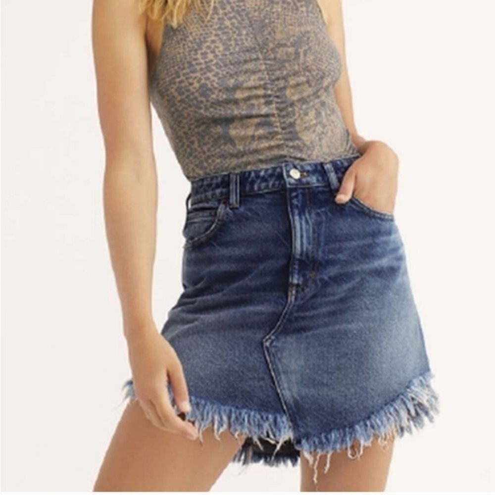 Free People Bailey Mountain Blue Frayed Raw Hem Denim Mini Skirt 24